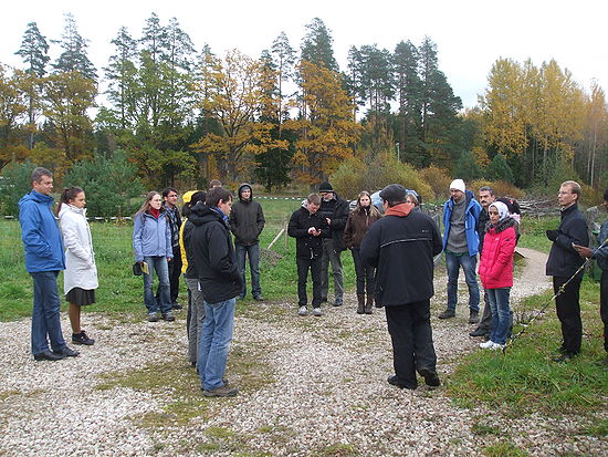 Participants and hosts of the last autumn school at Tartu University of Life Sciences in Järvselja Experimental Forest.